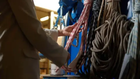 Keuren van valbeveiliging