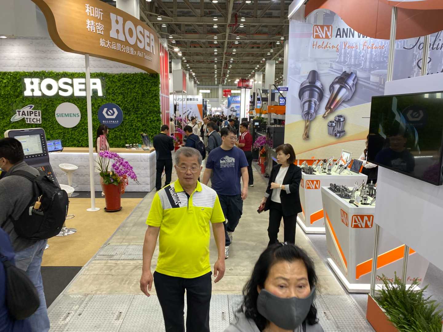 Op de TMTS-beursvloer groeit het vertrouwen, maar onder de motorkap kraakt het