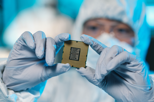 Nederlandse chipindustrie verdubbelt omzet, machinebouw speelt sleutelrol| DID-online.nl