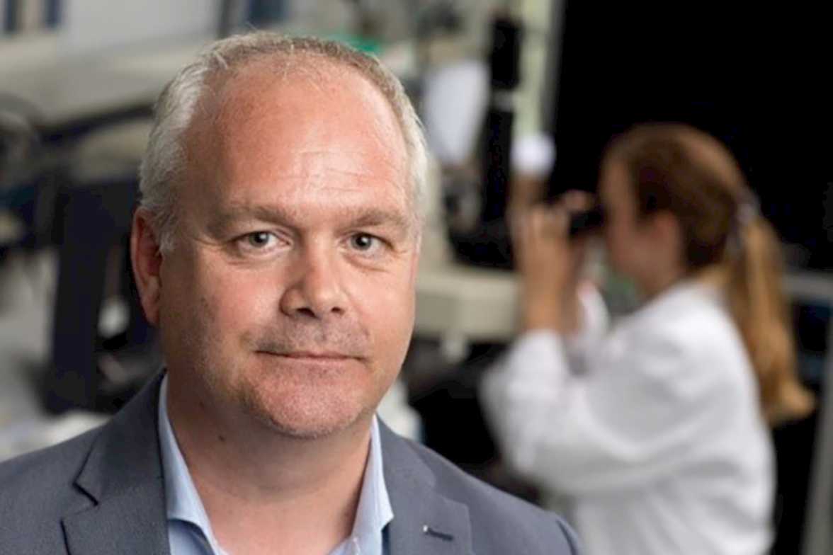 Arjan Mol (TU Delft) ontvangt prestigieuze internationale corrosieprijs