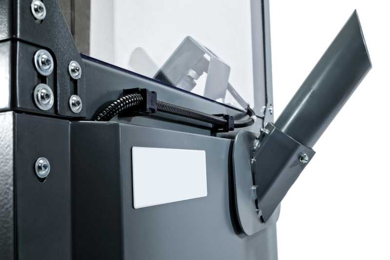 Briketteerpers-modal close up briketteerpers